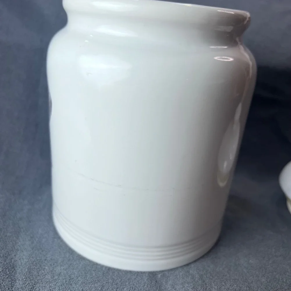 Rosalinde Best of Show Labrador Retriever Porcelain Treat Jar Vladimir Tzenov 95
